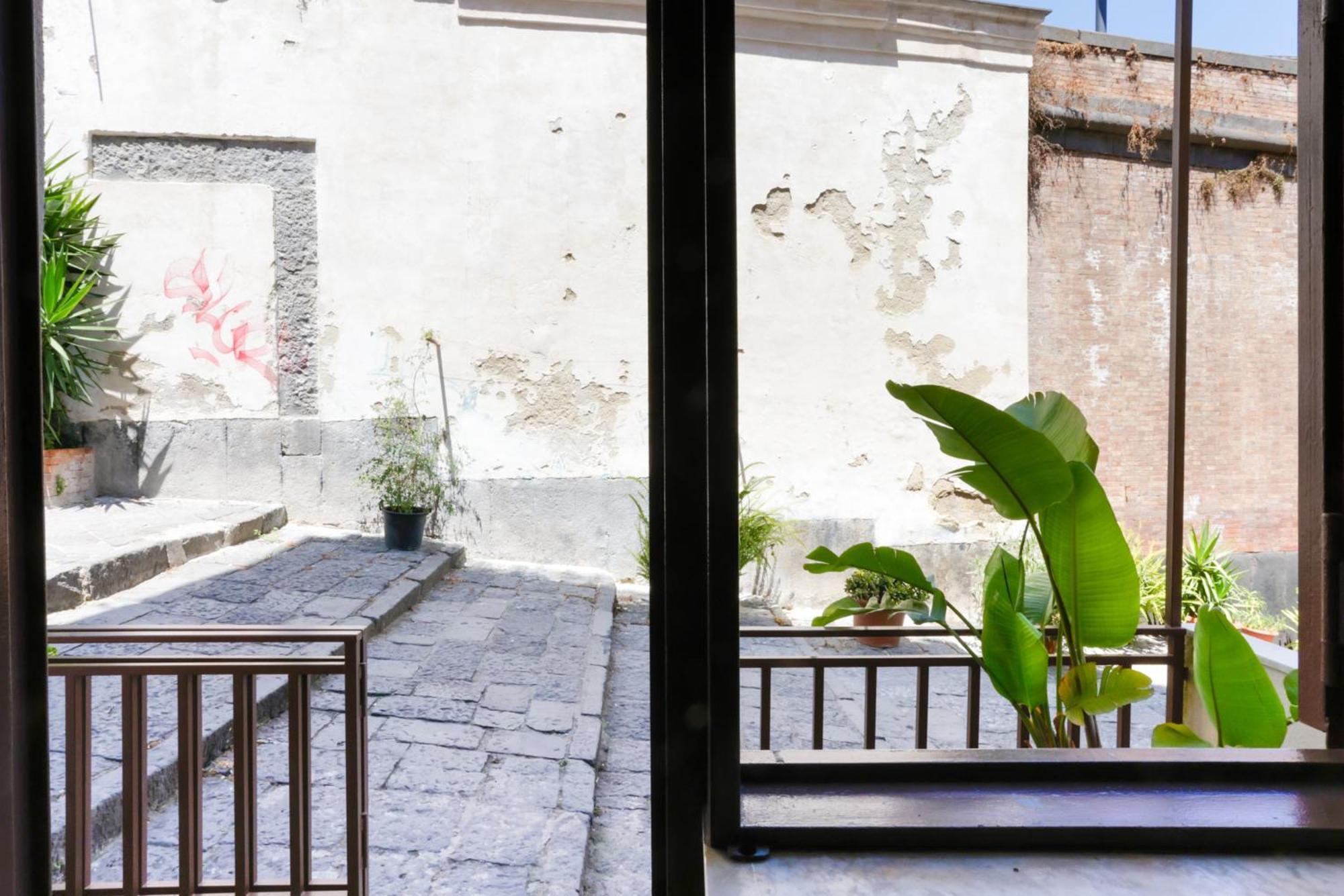 La Casetta Sulle Rampe Napoli Bagian luar foto