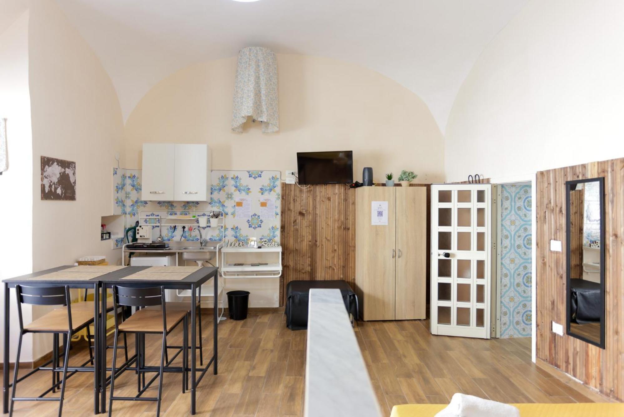 La Casetta Sulle Rampe Napoli Bagian luar foto